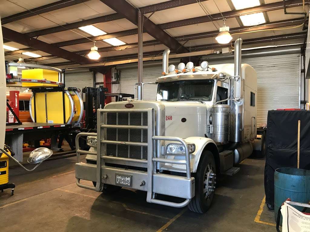 J & R Truck Repair & Service, Inc. | 2728 N Westmoreland Rd, Dallas, TX 75212, USA | Phone: (214) 630-9456