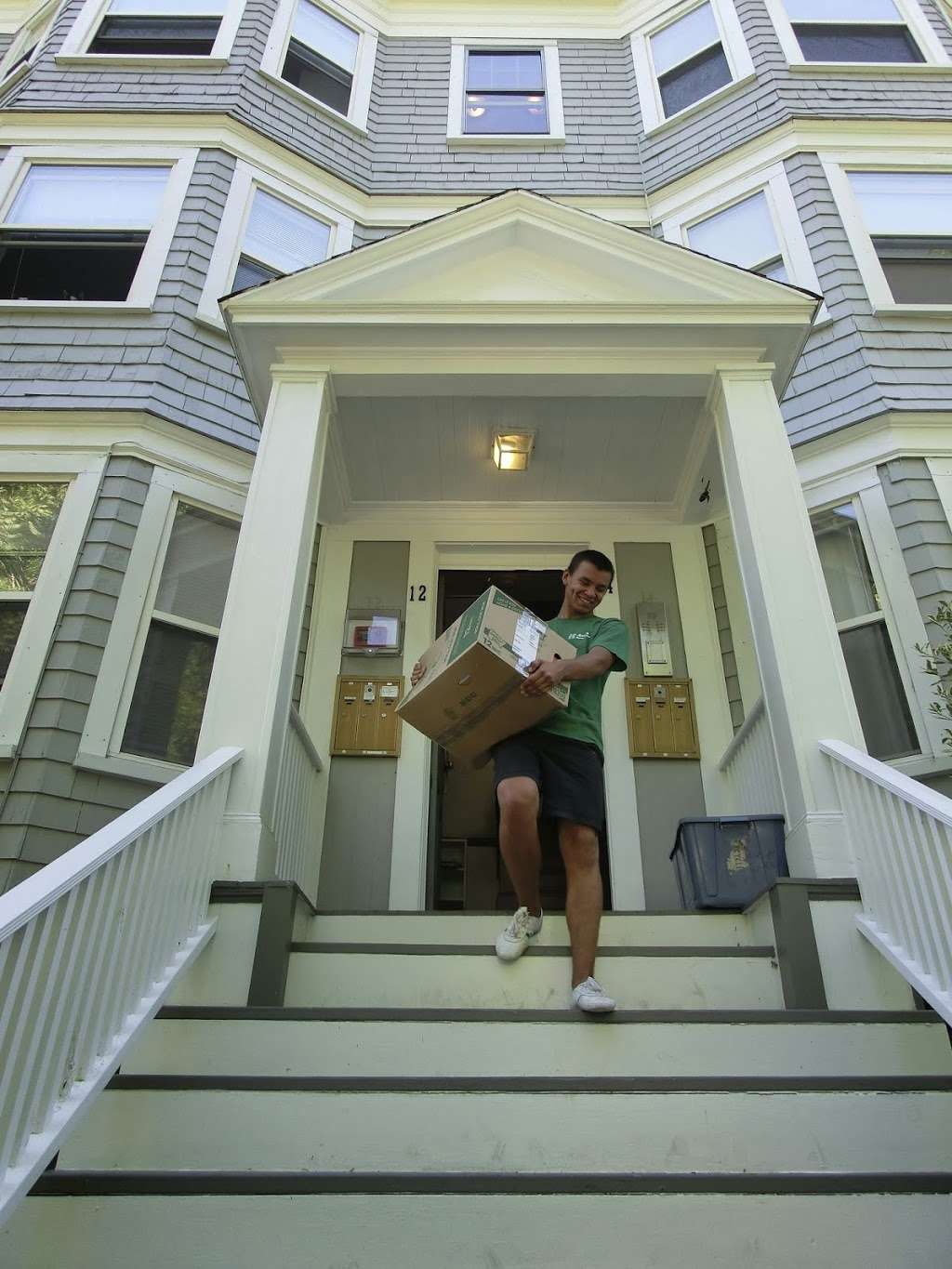 Antons Movers | 1005 Boylston St, Newton, MA 02461 | Phone: (617) 319-5700