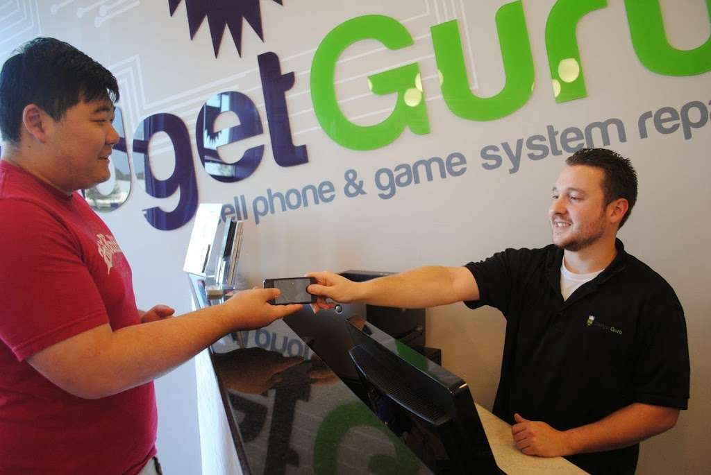 Gadget Guru - Columbia | 8875 Centre Park Dr suite f, Columbia, MD 21045, USA | Phone: (410) 740-1700