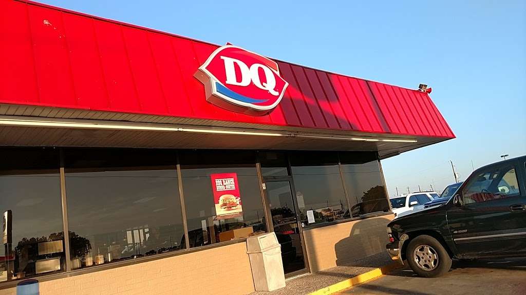 Dairy Queen | 706 Dill St, East Bernard, TX 77435 | Phone: (979) 335-6220