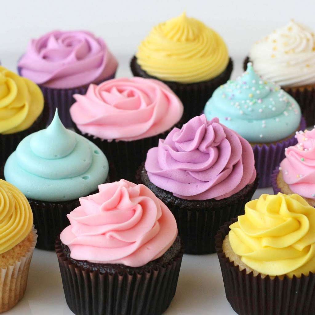 Jessicas Cupcakes and Treats | 7625 S Railroad Ave, Hitchcock, TX 77563, USA | Phone: (409) 234-0731