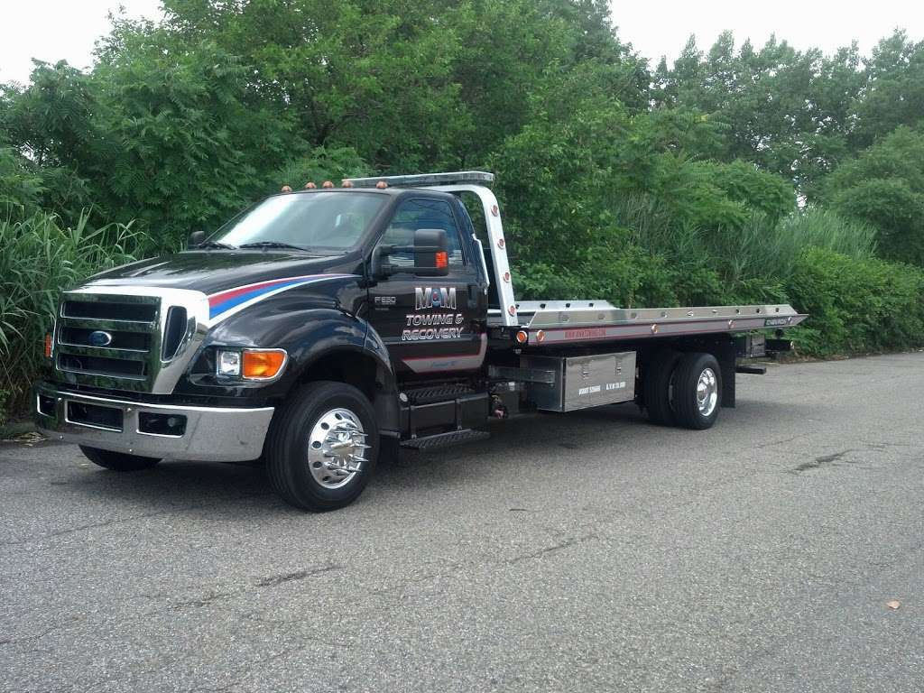 M & M Towing | 262 Broad St, Carlstadt, NJ 07072, USA | Phone: (201) 438-4800