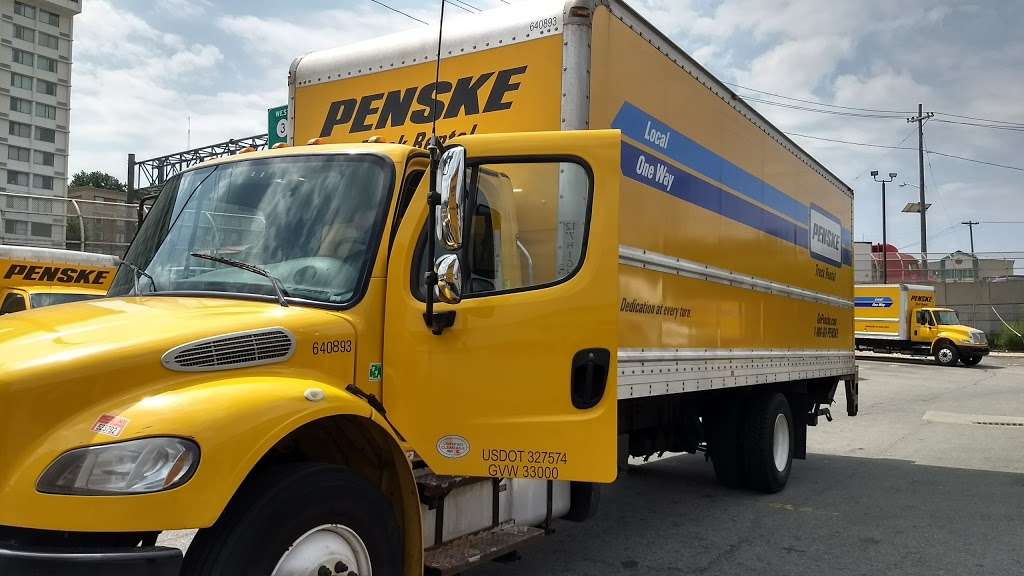 Penske Truck Rental | 2723 Tonnelle Ave, North Bergen, NJ 07047, USA | Phone: (201) 864-7368