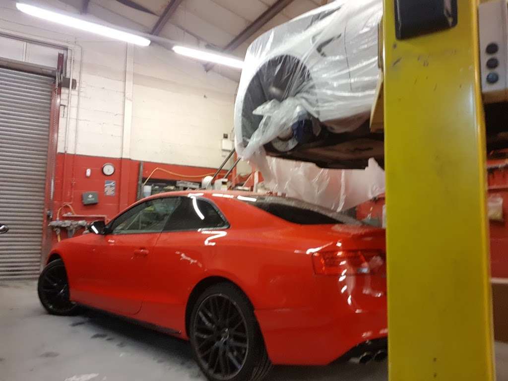 Customize Bodyshop | Stephenson Way, Crawley RH10 1TL, UK | Phone: 01293 550570