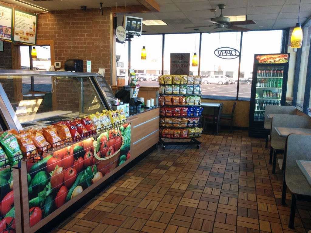 Subway Restaurants | 607 W 92 Hwy, Suite R, Kearney W Shopping Center, Kearney, MO 64060 | Phone: (816) 628-6072