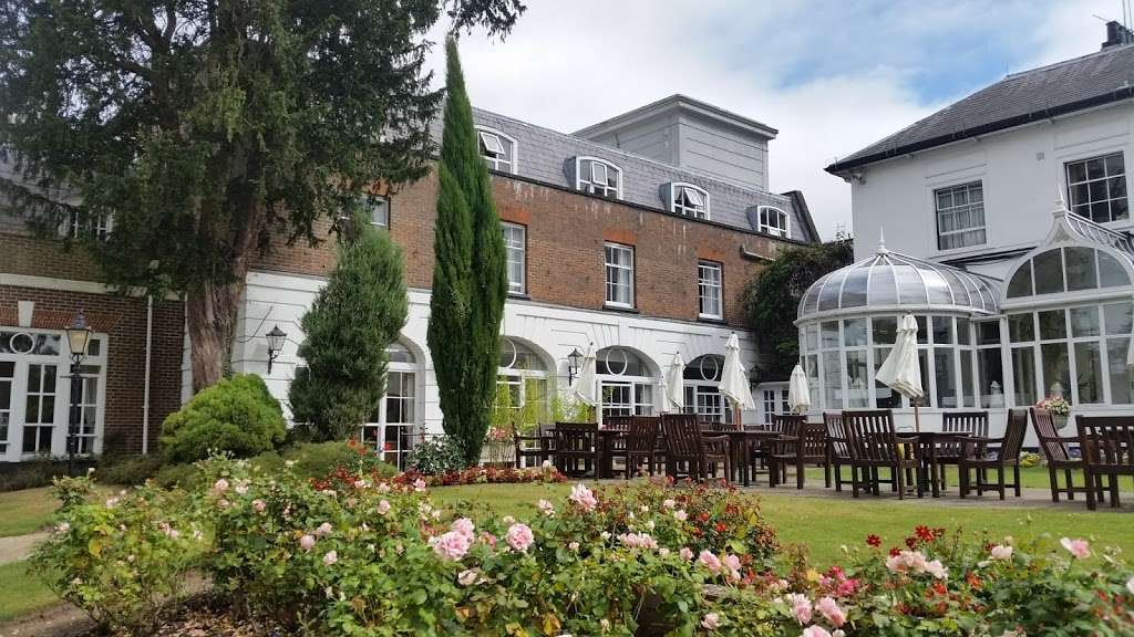 The Mary Beale Restaurant | West Lodge Park Hotel, Cockfosters Road, Barnet, Hadley Wood EN4 0PY, UK | Phone: 020 8216 3900