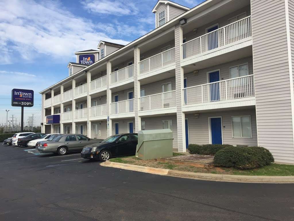 InTown Suites Extended Stay Charlotte NC - North Tyron | 7706 N Tryon St, Charlotte, NC 28262 | Phone: (704) 510-5348