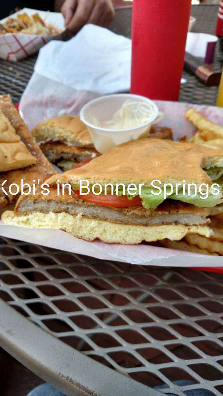 Kobis Bar & Grill | 113 Oak St, Bonner Springs, KS 66012, USA | Phone: (913) 422-5657