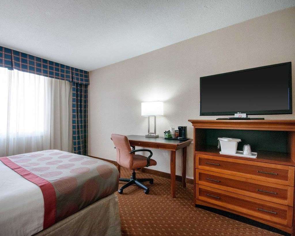 Rodeway Inn | 6990 E 21st St, Indianapolis, IN 46219 | Phone: (480) 676-5490