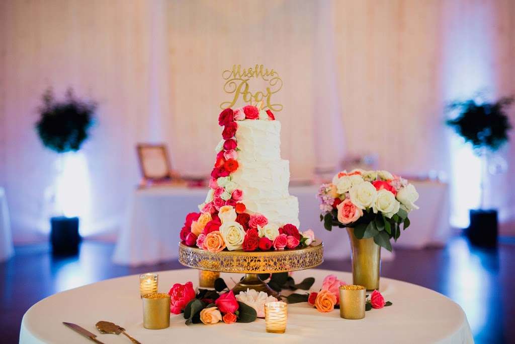 Cathy Teeters Beautiful Weddings | 7426 Spillway Rd, Unionville, IN 47468, USA | Phone: (812) 327-9794