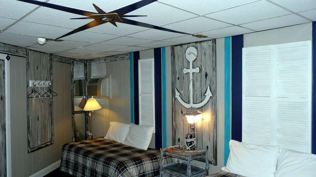 Holly Hill Motel | 270 NJ-36, Keansburg, NJ 07734 | Phone: (888) 994-5242