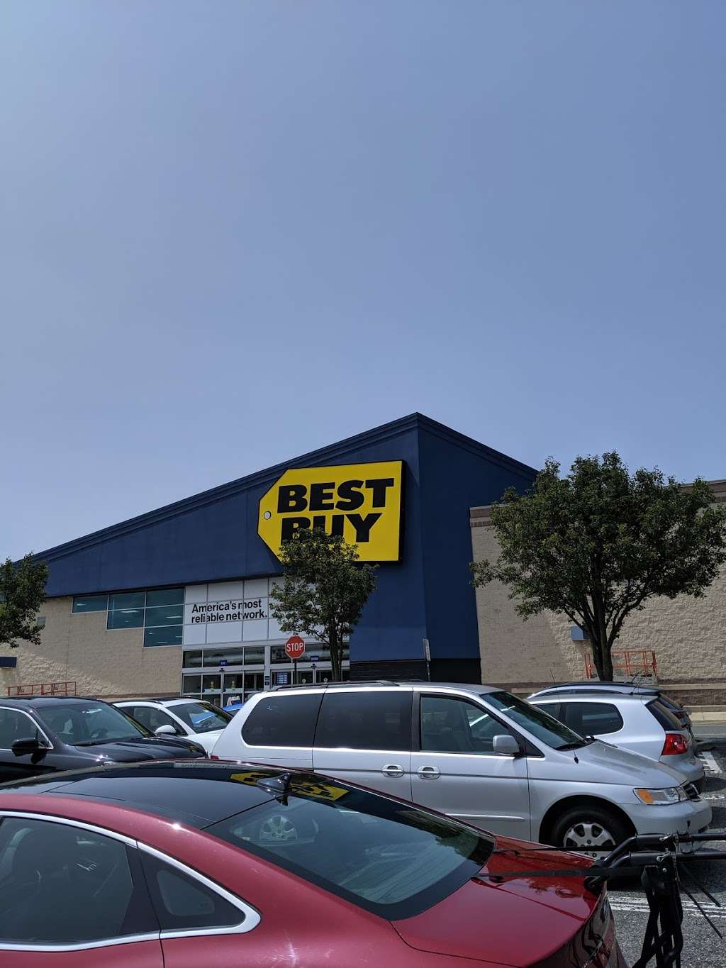 Best Buy | 2010 Chemical Rd, Plymouth Meeting, PA 19462, USA | Phone: (610) 567-2835