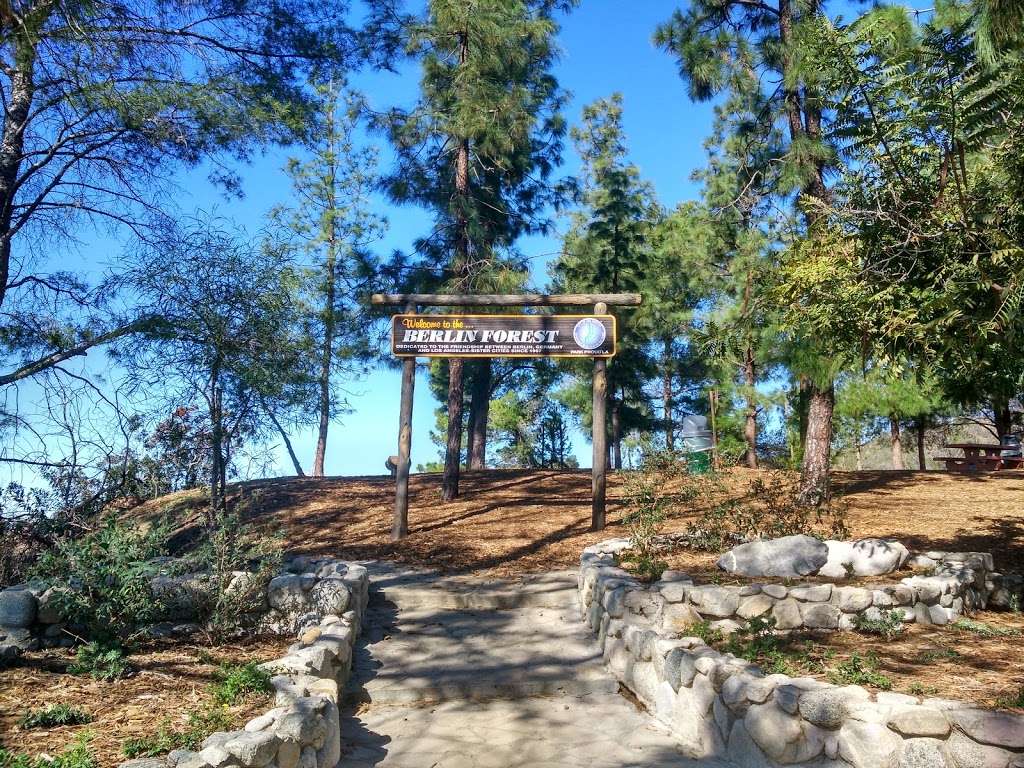 Charlie Turner Trailhead | 2840 W Observatory Rd, Los Angeles, CA 90027, USA