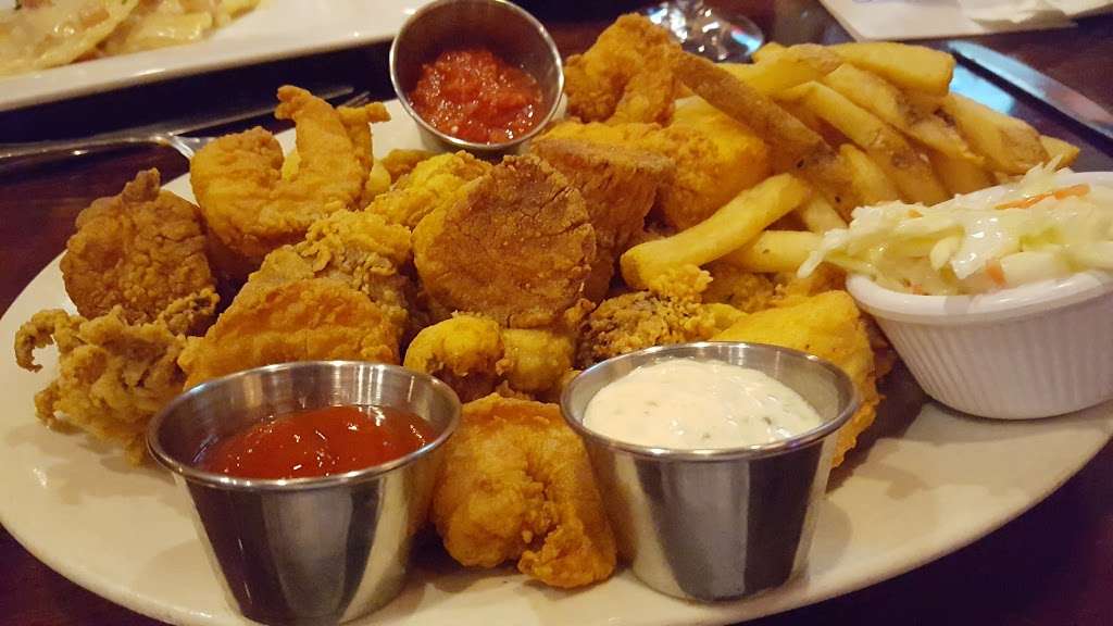 Skipjacks | 226 Patriot Pl, Foxborough, MA 02035, USA | Phone: (508) 543-2200