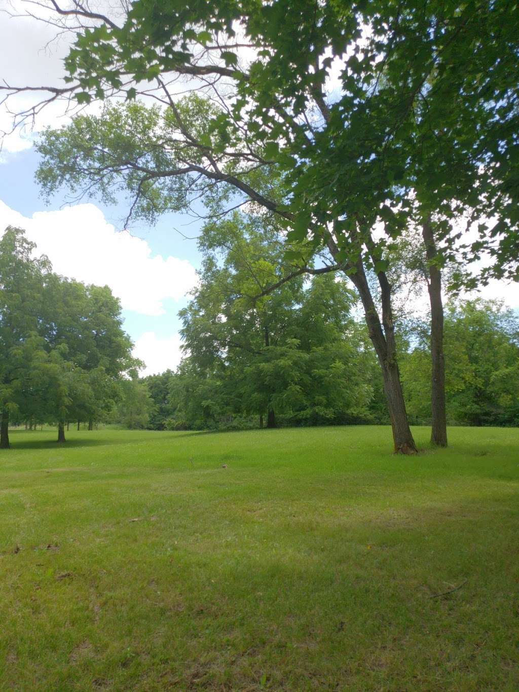 Waupecan Valley Park | 2057 W Southmor Rd, Morris, IL 60450, USA | Phone: (815) 942-0822