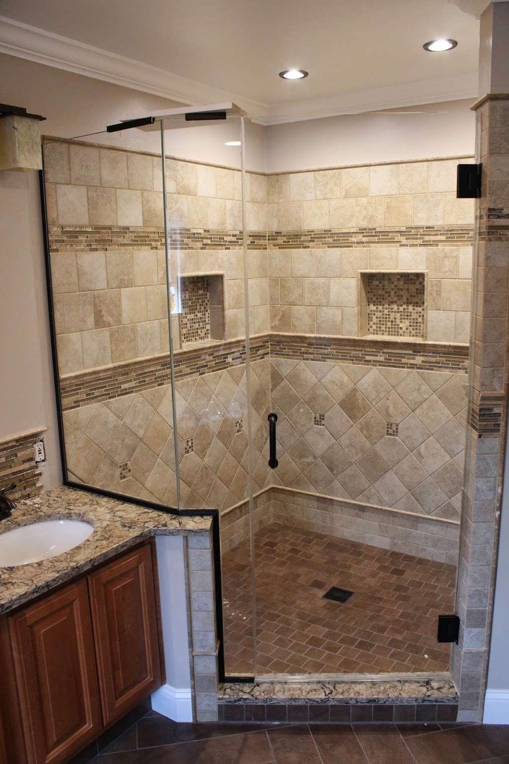 Absolute Shower Doors | 2455 Central Park Ave, Yonkers, NY 10710, USA | Phone: (914) 963-6007