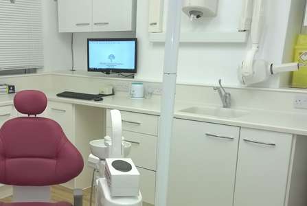 Writtle Dental Practice | 4 Lawford Ln, Writtle, Chelmsford CM1 3EA, UK | Phone: 01245 421781