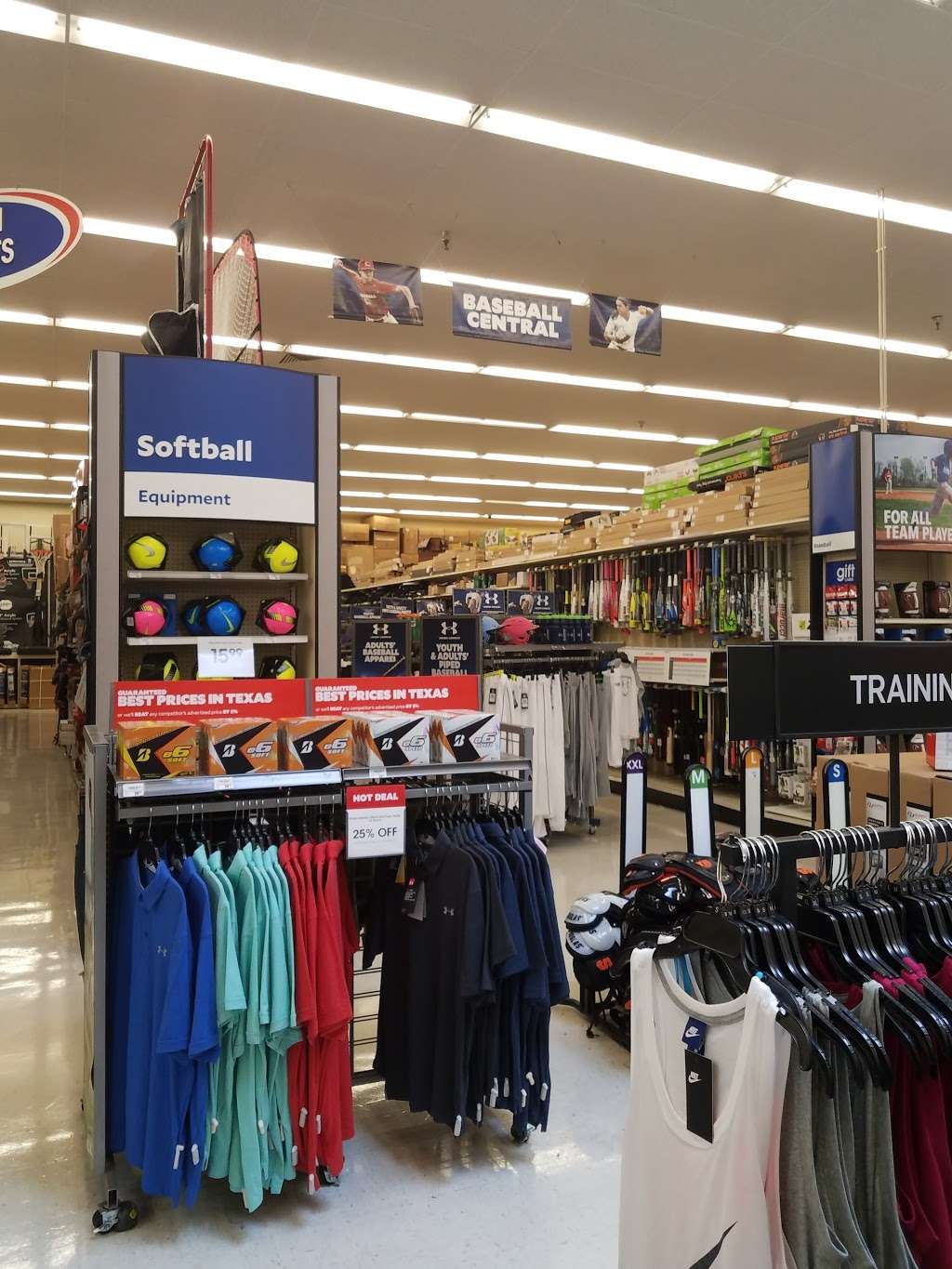 Academy Sports + Outdoors | 10375 North Fwy, Houston, TX 77037 | Phone: (281) 405-4300