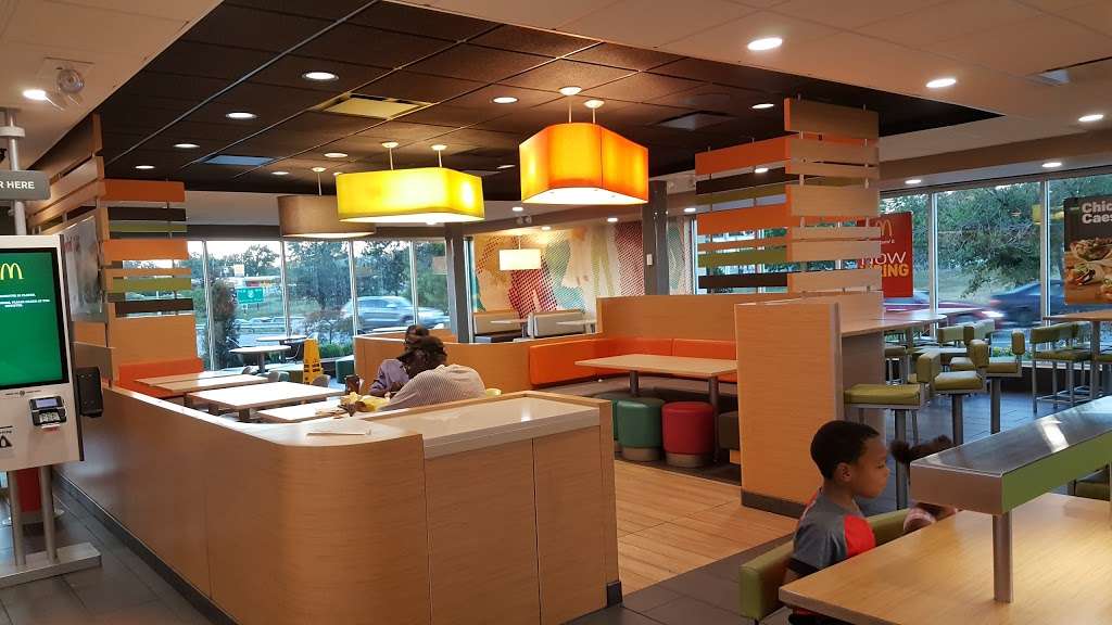 McDonalds | 221-12 S Conduit Ave, Springfield Gardens, NY 11413, USA | Phone: (718) 276-6230