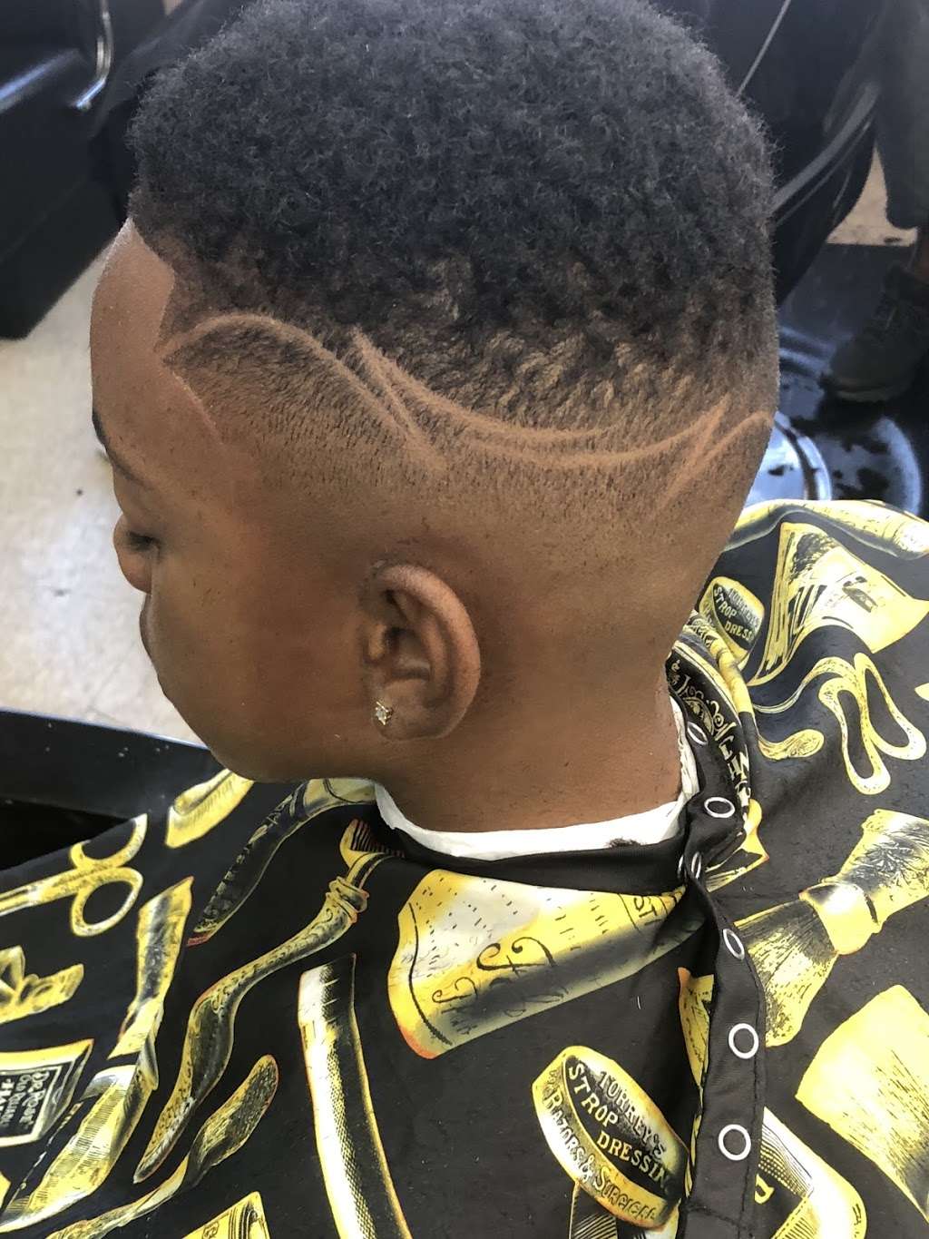 Compton Beauty and barber shop | in the backCompton, 324 W Alondra Blvd unit b, Compton, CA 90220 | Phone: (310) 408-7953