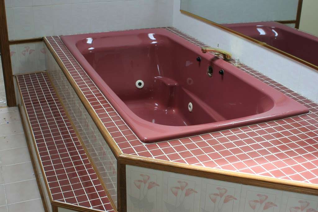 Coutino Refinishing Tubs & More | 2005 E Elm St, Griffith, IN 46319, USA | Phone: (219) 980-2902