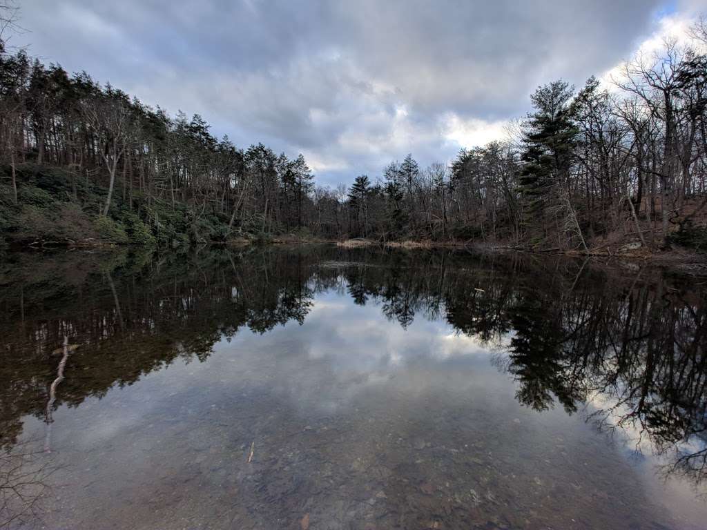 Mt. Minsi - Appalachian Trail Parking | Lake Rd, Bangor, PA 18013, USA