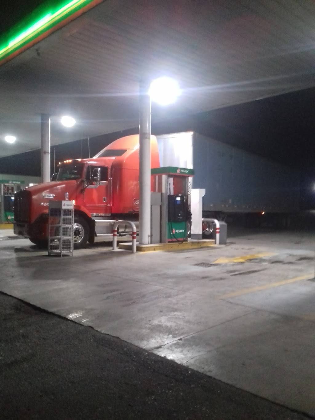 Pemex | Carret.Monterrey-Nvo.Laredo Km.207+682, 70 L.Izq, 88000 Nuevo Laredo, Tamps., Mexico | Phone: 800 736 3900