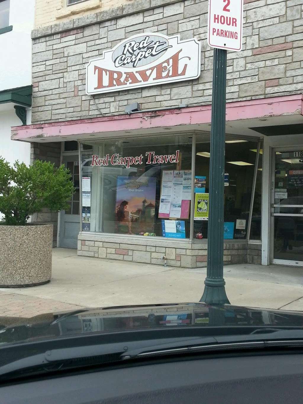 Red Carpet Travel | 118 E Washington St, Morris, IL 60450, USA | Phone: (815) 942-9457