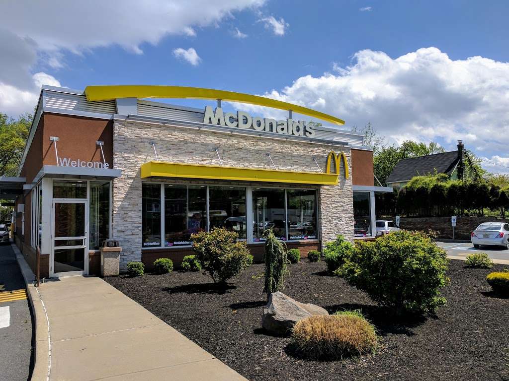 McDonalds | 1256 St Georges Ave, Avenel, NJ 07001, USA | Phone: (732) 636-5975