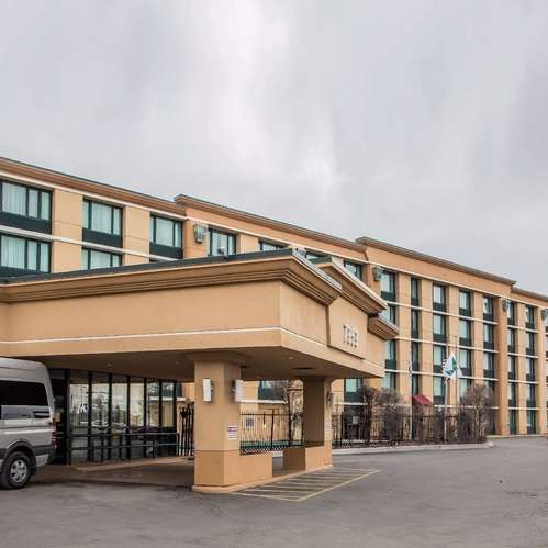 Quality Inn Midway Airport | 7353 S Cicero Ave, Chicago, IL 60629 | Phone: (773) 581-5300