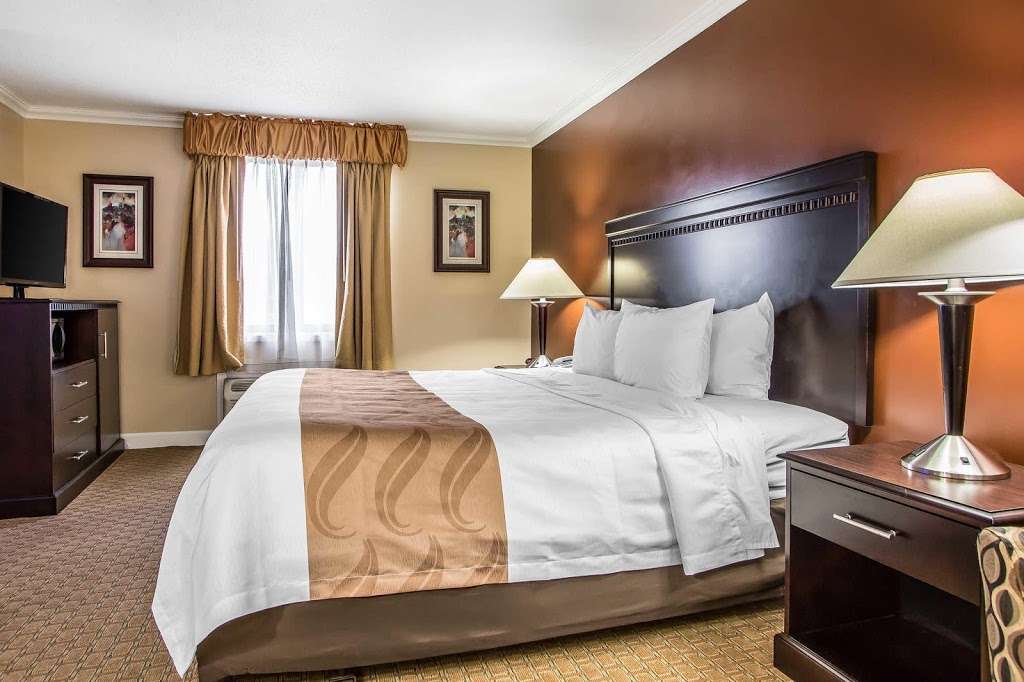 Quality Inn OHare Airport | 3801 Mannheim Rd, Schiller Park, IL 60176, USA | Phone: (847) 678-0670