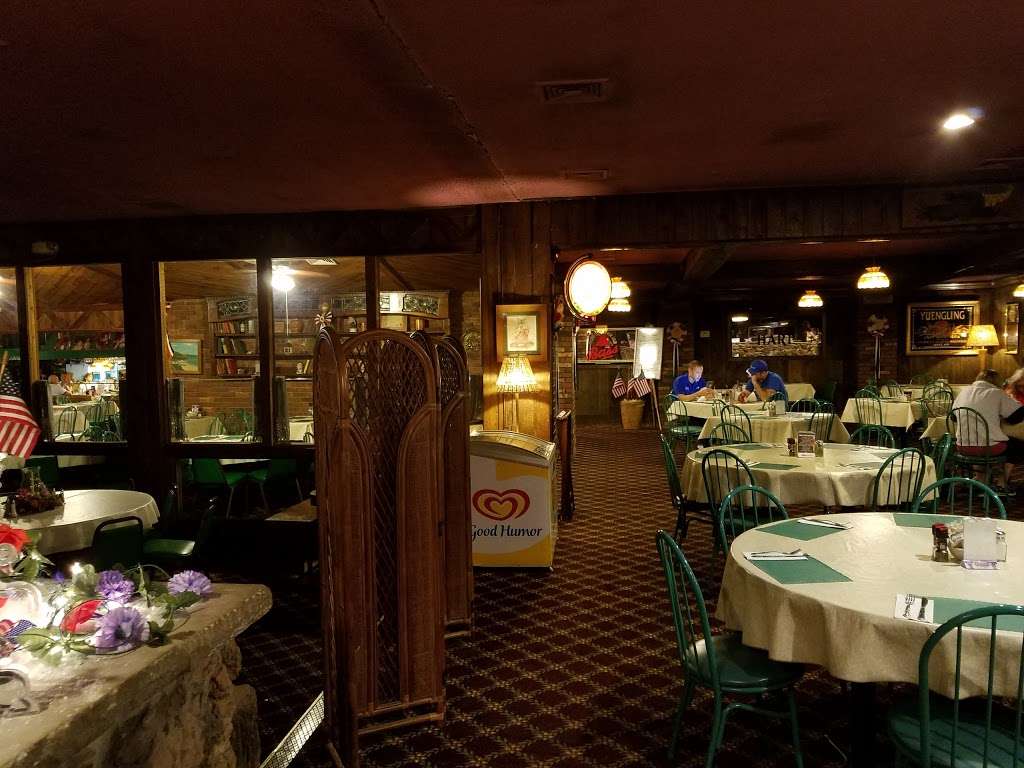 Garveys Family Restaurant and Pub | 405 Spotswood Gravel Hill Rd, Monroe Township, NJ 08831, USA | Phone: (732) 521-3311