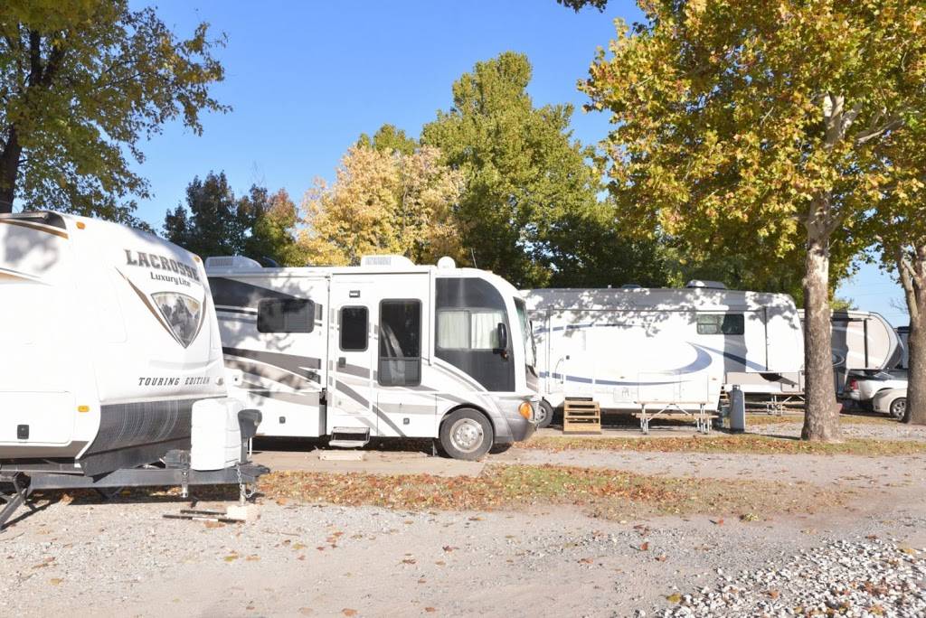 Council Road RV Park | 8108 SW 8th St, Oklahoma City, OK 73128, USA | Phone: (405) 789-2103