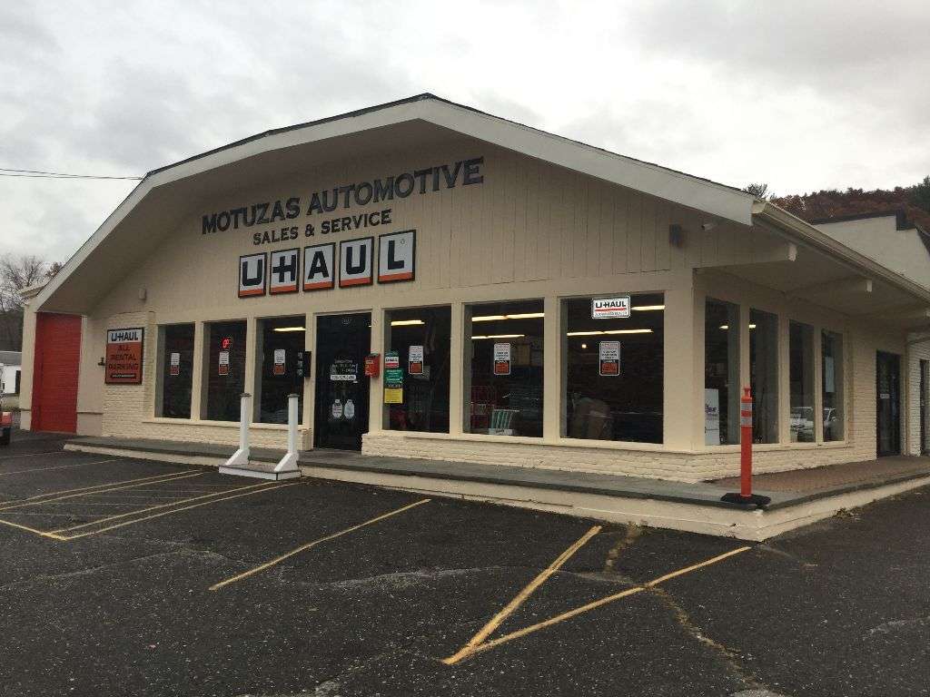 Motuzas Automotive & U-Haul | 162 Milford St, Upton, MA 01568 | Phone: (508) 529-2450