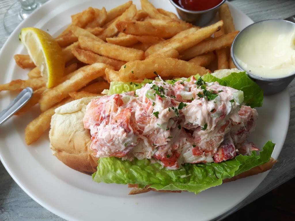 Sea Ketch Restaurant | 127 Ocean Blvd, Hampton Beach, NH 03842, USA | Phone: (603) 926-0324