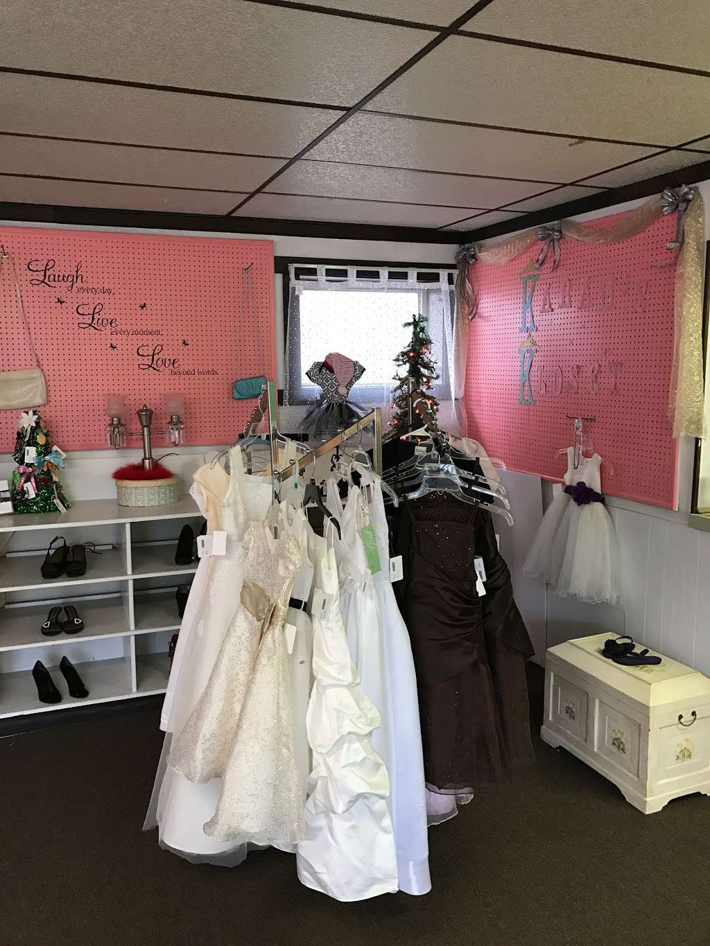 Ky-Belle Boutique Formal/Bridal Wear Consignment | 334 E Catawissa St, Nesquehoning, PA 18240, USA | Phone: (570) 273-5550