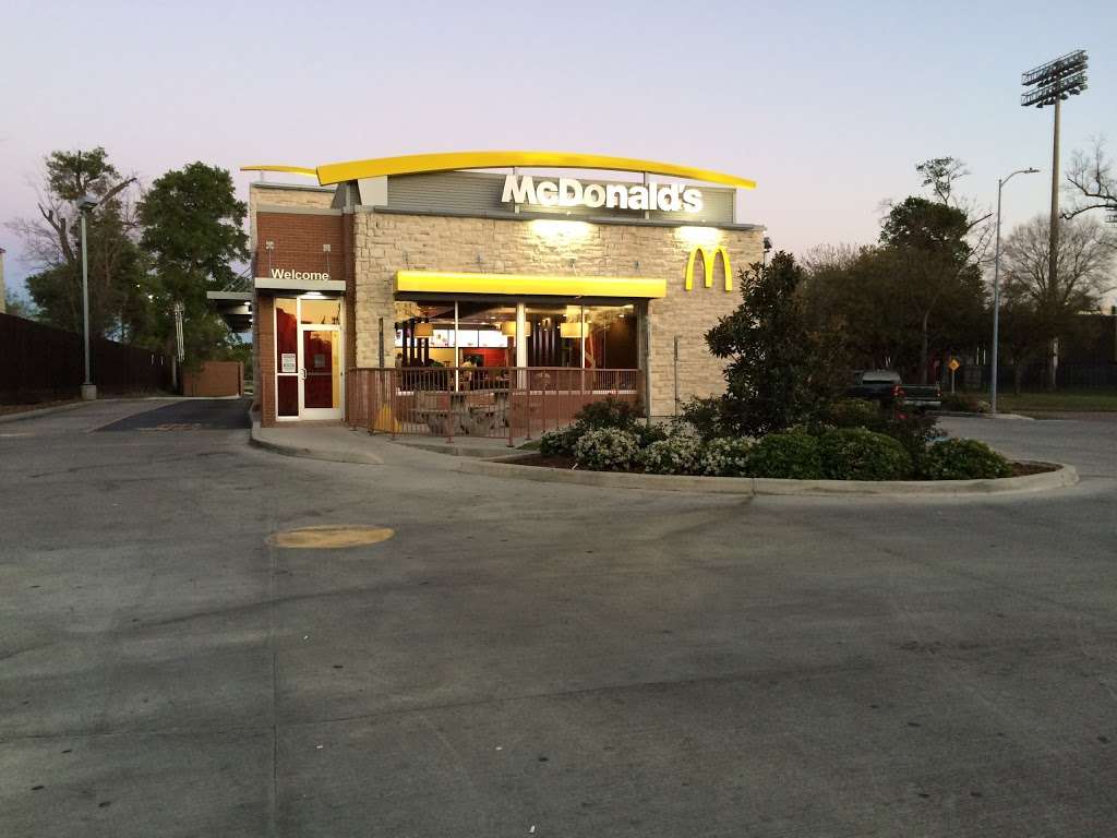McDonalds | 4005 Elgin St, Houston, TX 77004, USA | Phone: (713) 747-1715