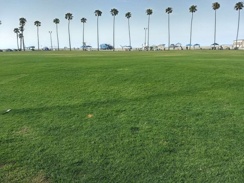 Balboa Peninsula Park | 100 Main St, Newport Beach, CA 92661, USA | Phone: (949) 644-3151