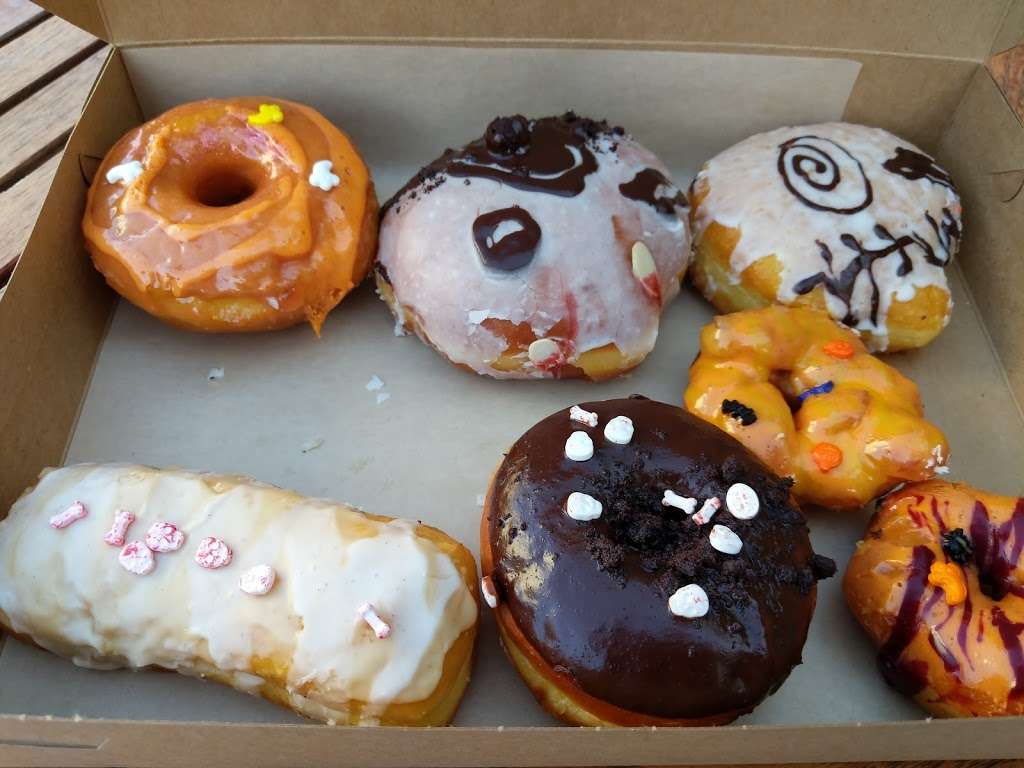 Devils Dozen Donut Shop | 2001 Kettner Blvd, San Diego, CA 92101, USA | Phone: (619) 780-0914