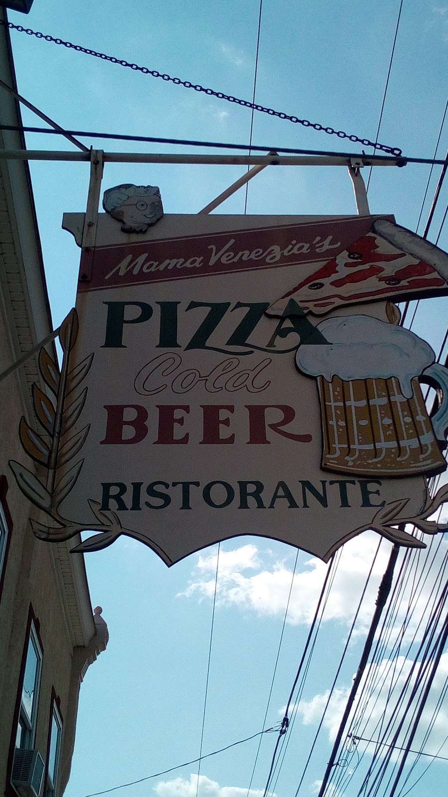 Mama Venezias Pizzeria | 674 E Marshall St, Norristown, PA 19401, USA | Phone: (610) 272-9726