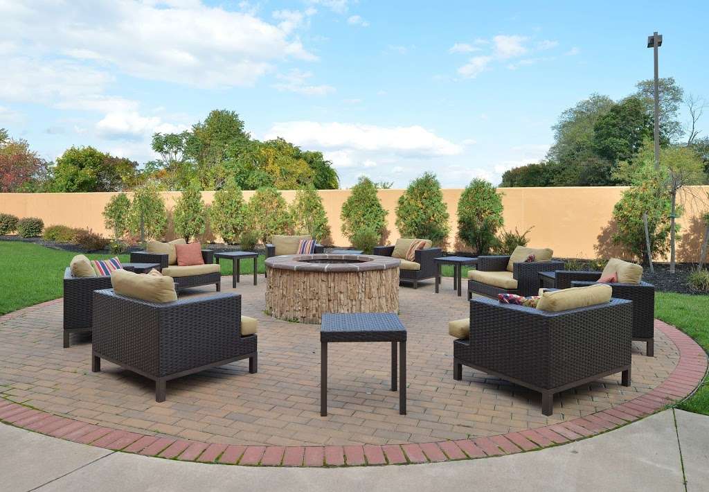 Courtyard by Marriott Burlington Mt. Holly/Westampton | 30 Western Dr, Westampton, NJ 08060, USA | Phone: (609) 261-6161