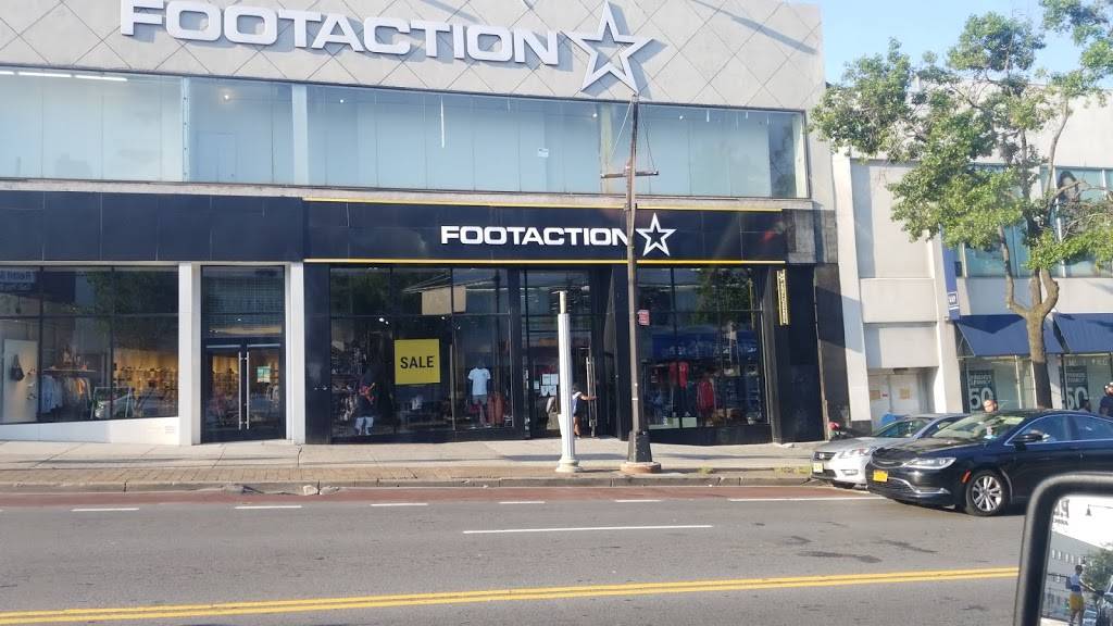 Footaction | 263 E Fordham Rd, The Bronx, NY 10458, USA | Phone: (718) 584-4624