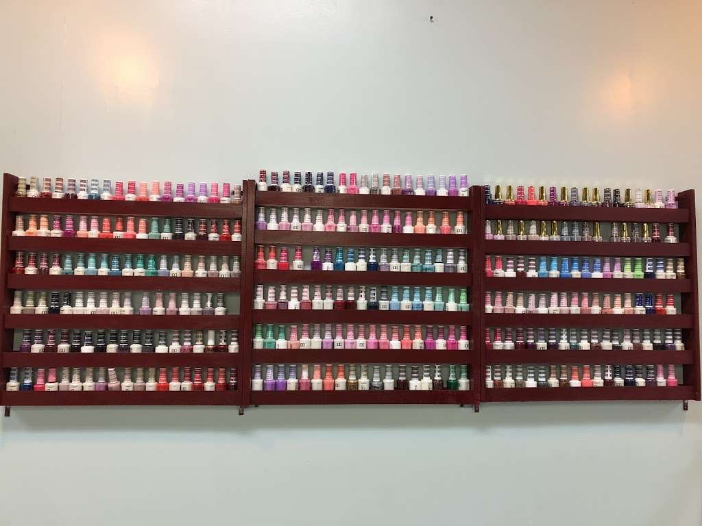 Vicki Nails Tech | 1501 South Bedford St Unit 10A, Abington, MA 02351, USA | Phone: (781) 871-9189