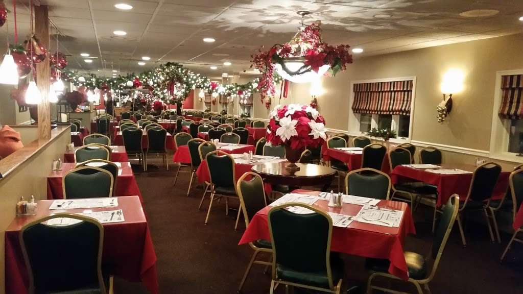 Alexanders Restaurant | 604 US-6 BUS, Mayfield, PA 18433, USA | Phone: (570) 876-9993