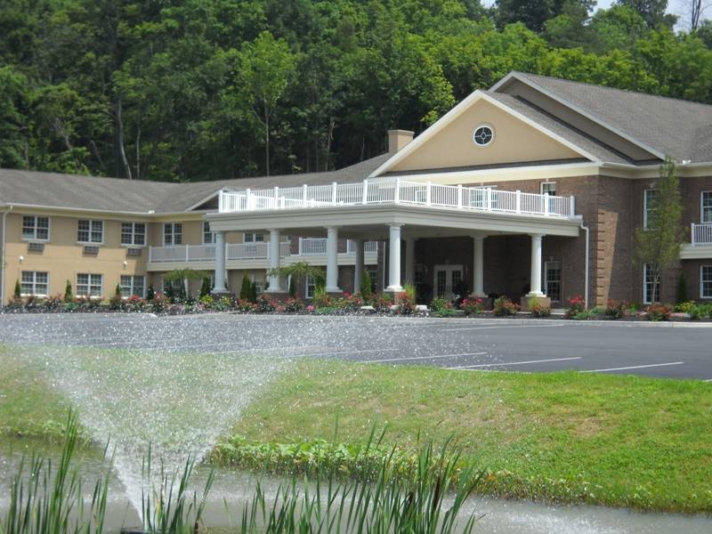 Azalea Hills Assisted Living | 3700 Lafayette Pkwy, Floyds Knobs, IN 47119, USA | Phone: (812) 923-4888