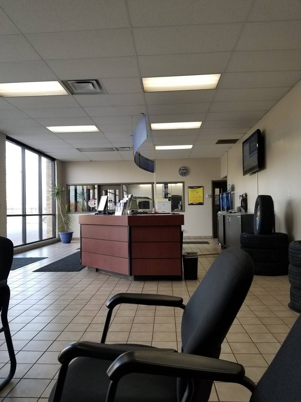 Goodyear Auto Service | 4403 Executive Pkwy, Westerville, OH 43081, USA | Phone: (614) 794-3381