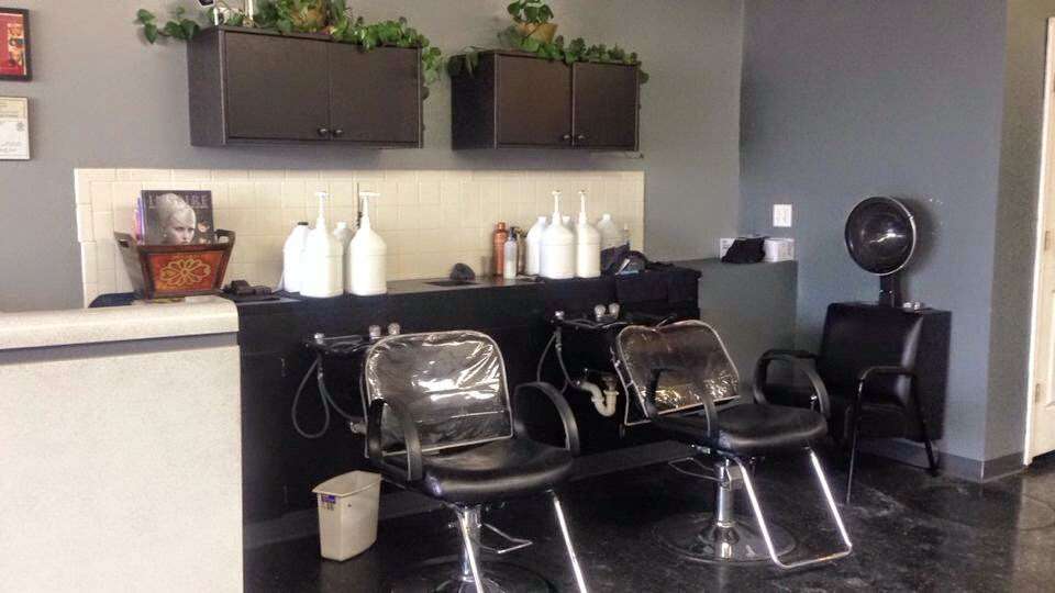 Nubias Hair Salon | 1813 Irving Park Rd, Hanover Park, IL 60133, USA | Phone: (630) 540-0472