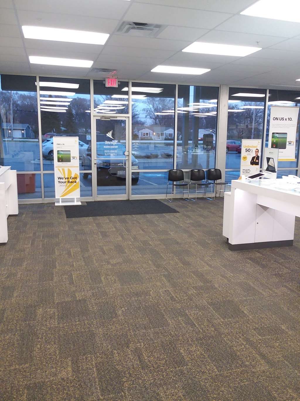 Sprint Store | 2544 N Illinois 83, Round Lake Beach, IL 60073, USA | Phone: (847) 356-3253