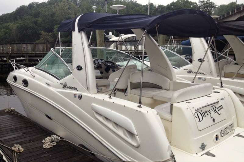 Carefree Boat Club Occoquan | 201 Mill St, Occoquan, VA 22125, USA | Phone: (571) 305-5535