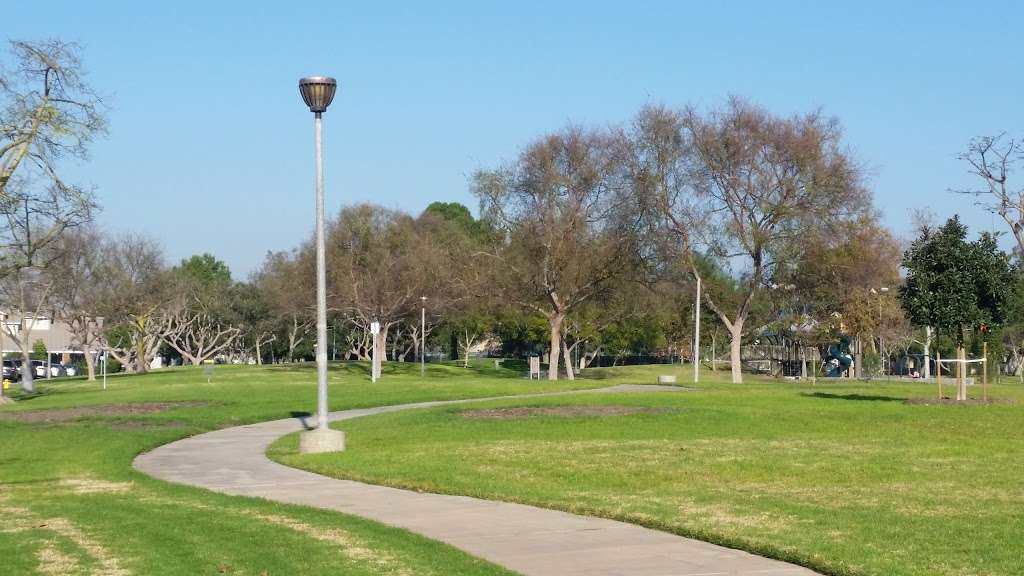 Deerfield Community Park | 55 Deerwood W, Irvine, CA 92604, USA | Phone: (949) 724-6725